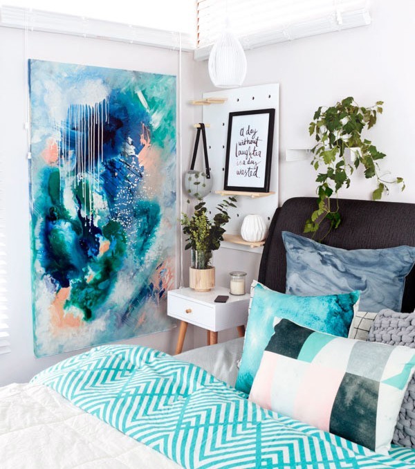 "Phtalo Atmosphere II" original acrylic on canvas abstract artwork in blue and green by Australian artist Kate Fisher. Artwork styled in modern master bedroom with adairs bedding and kmart items.